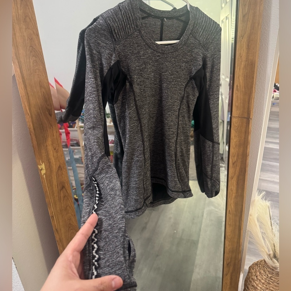 Lululemon Star Runner Long Sleeve- Grey & Black - Picture 4 of 7